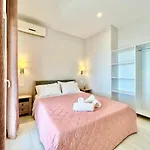 Nissaki And Vasilis House Apartmán