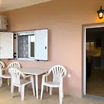 Nissaki And Vasilis House Apartman *