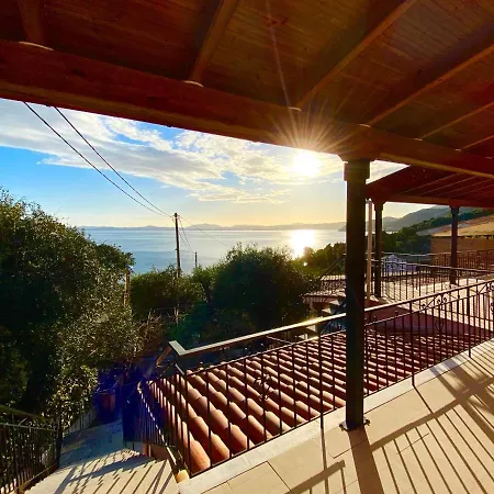 Nissaki And Vasilis House