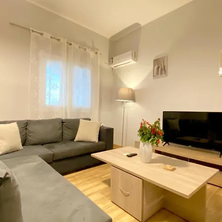 Nissaki And Vasilis House