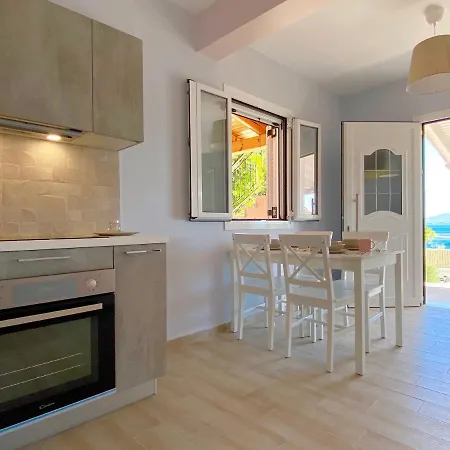 Nissaki And Vasilis House *