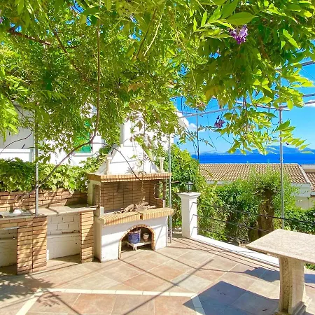 Nissaki And Vasilis House