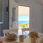 Nissaki And Vasilis House *