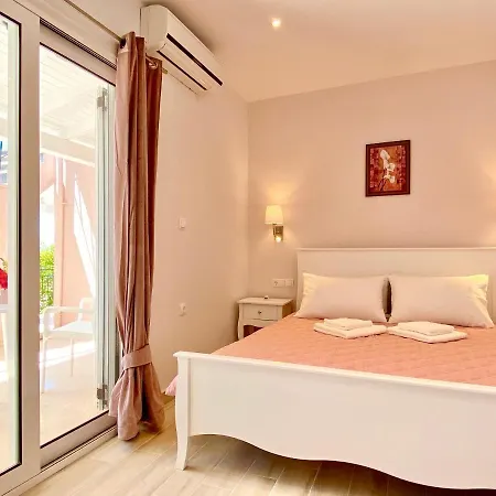 Apartment Nissaki And Vasilis House